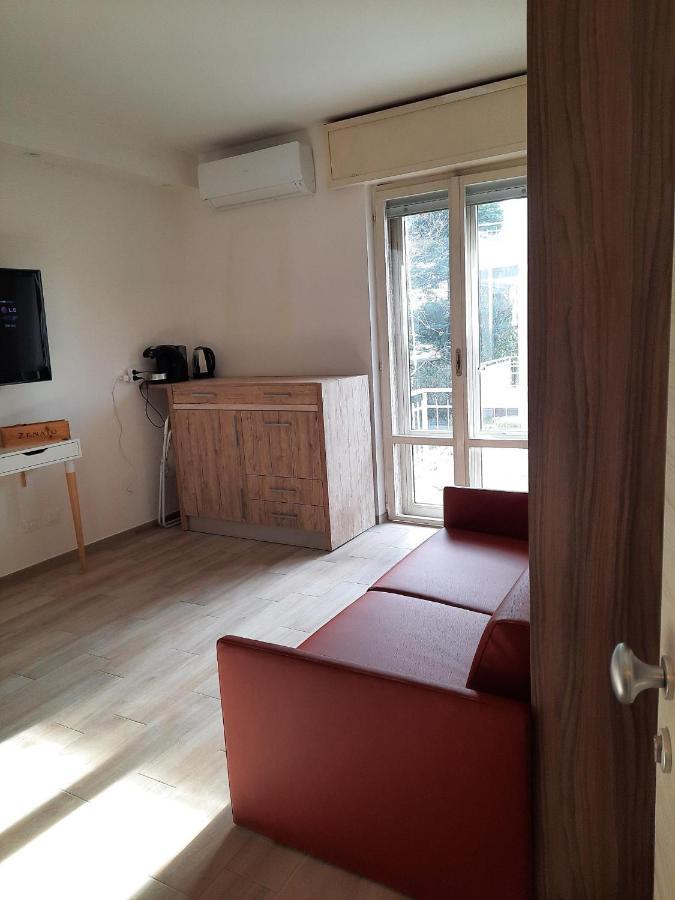 פסקיארה דל גארדה Adg Emilia 10 Appartamenti Del Garda מראה חיצוני תמונה
