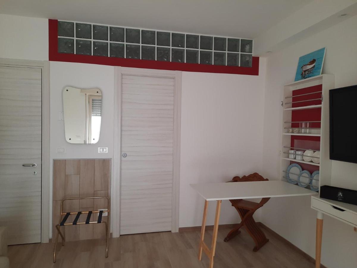 פסקיארה דל גארדה Adg Emilia 10 Appartamenti Del Garda מראה חיצוני תמונה