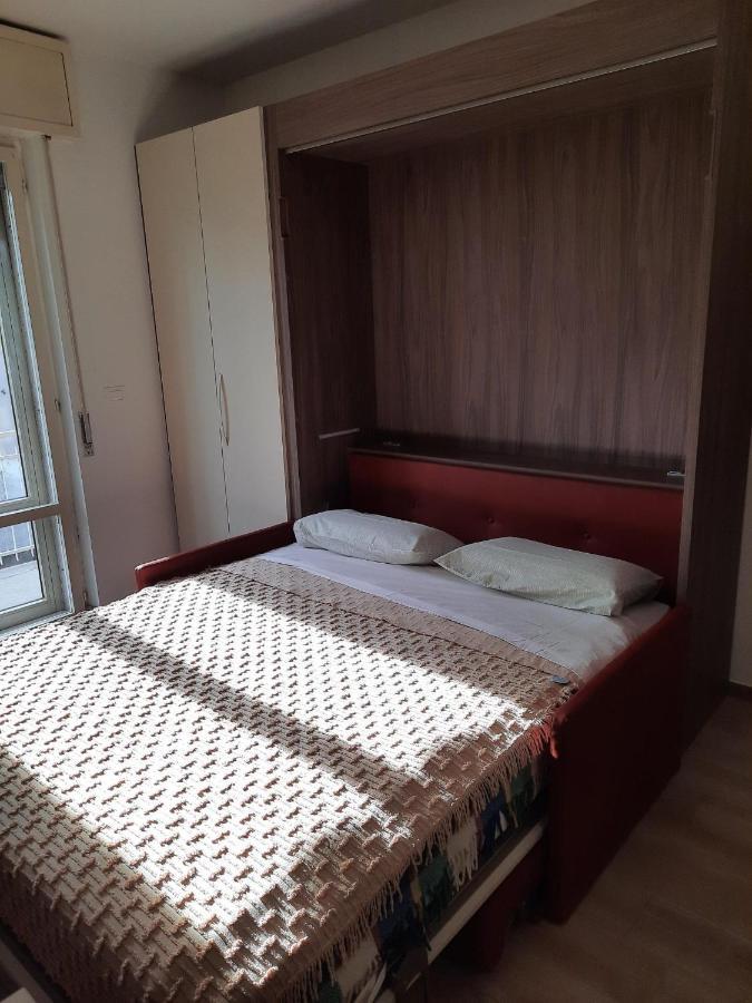 פסקיארה דל גארדה Adg Emilia 10 Appartamenti Del Garda מראה חיצוני תמונה