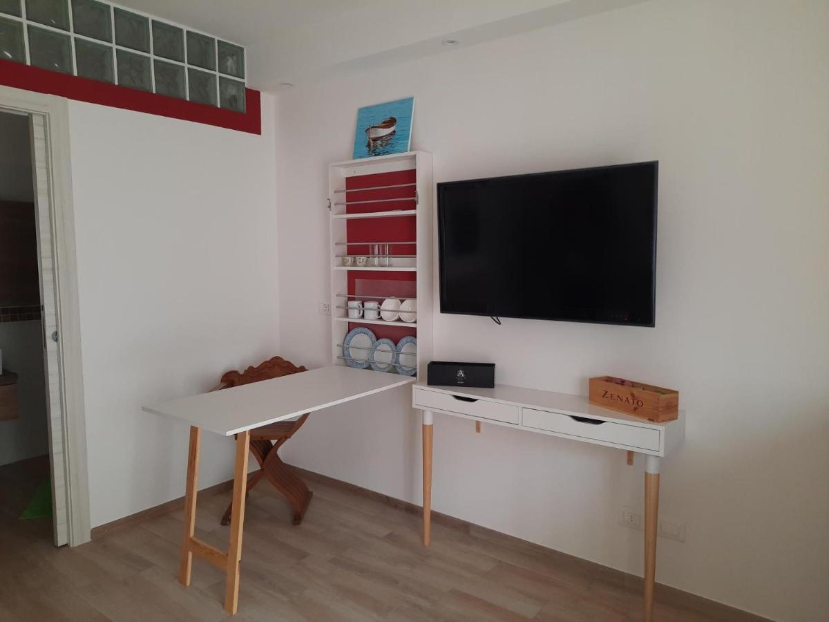 פסקיארה דל גארדה Adg Emilia 10 Appartamenti Del Garda מראה חיצוני תמונה
